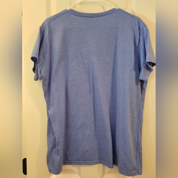 Gildan Pink and Blue Short Sleeve Tees - Picture 3 of 7